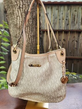 Michael Kors Jet Set Vanilla Monogram Convertible Shoulder Bag Hobo